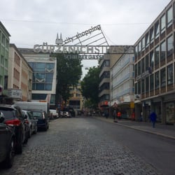 Einkaufsmeile Gürzenichstraße - Einkaufsmeile Gürzenich Straße in Köln