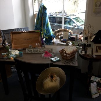 Gail Force Winds - Used, Vintage & Consignment Near Me - Bordentown, New Jersey