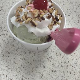 Ice cream sundae Ice cream sundae