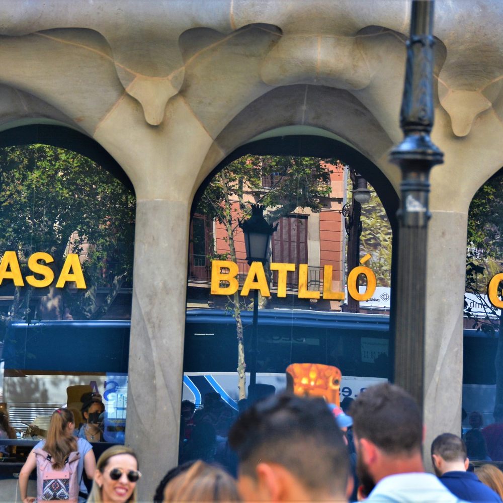 Casa Batlló - Landmarks & Historical Buildings Near Me - Barcelona, B Casa Batlló - Landmarks & Historical Buildings Near Me - Barcelona, B