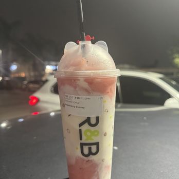R&B Tea - Strawberry stormy - Bubble Tea Near Me - Rosemead, California R&B Tea - Strawberry stormy - Bubble Tea Near Me - Rosemead, California