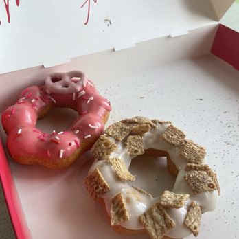 Mochinut Greenwood - Strawberry and Cinnamon Toast Crunch. - Bubble Tea Near Me - Indianapolis, Indiana Mochinut Greenwood - Strawberry and Cinnamon Toast Crunch. - Bubble Tea Near Me - Indianapolis, Indiana