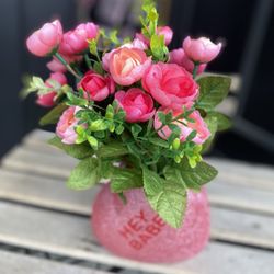 Para Siempre Boutique - Flowers in front of