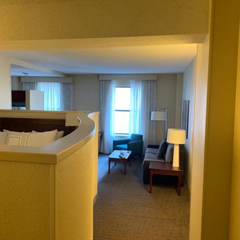 Residence Inn by Marriott Memphis Downtown - Bedroom to left, living room at right. - Hotels Near Me - Memphis, Tennessee Residence Inn by Marriott Memphis Downtown - Bedroom to left, living room at right. - Hotels Near Me - Memphis, Tennessee