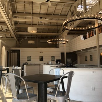 Rockpile Vineyards - tables and chairs in a large room - Wineries Near Me - Healdsburg, California Rockpile Vineyards - tables and chairs in a large room - Wineries Near Me - Healdsburg, California