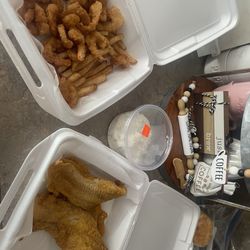 Catfish Kelly's Country Store - Fried shrimp, whitening , catfish and potato salad
