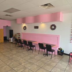 Simply Donuts - Simply Donuts - interior image of the sitting area