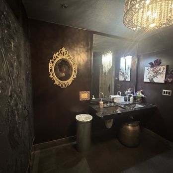 Sassafras American Eatery, Highlands - Classy and fun restroom - Cajun/Creole Near Me - Denver, Colorado