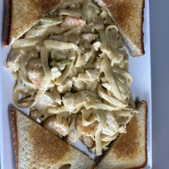 Cleaver's - Chicken and shrimp Alfredo - Sandwiches Near Me - Evansville, Indiana