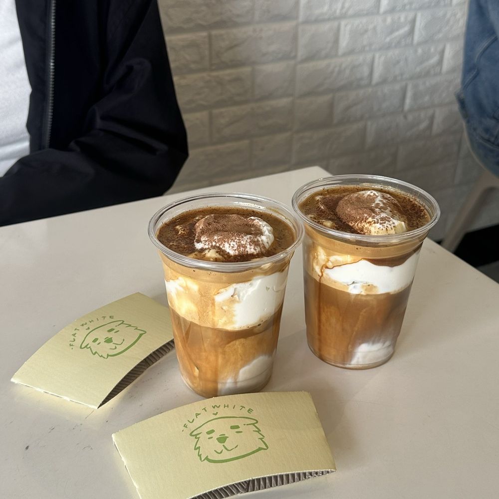 Flat White Coffee - einspanner - Cafes Near Me - Cypress, California Flat White Coffee - einspanner - Cafes Near Me - Cypress, California