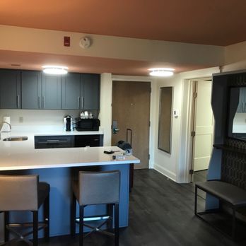 Holiday Inn Bangor - Hotels Near Me - Bangor, Maine Holiday Inn Bangor - Hotels Near Me - Bangor, Maine
