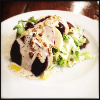 El Atril - beetroot and walnut salad,. lunch menu - Spanish Near Me - Barcelona, B