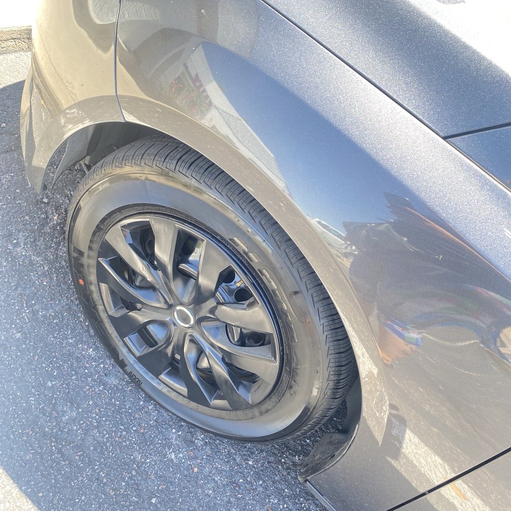 Yes the tires are shiny. But bugs and dirt still stuck on the grill. Yes the tires are shiny. But bugs and dirt still stuck on the grill.