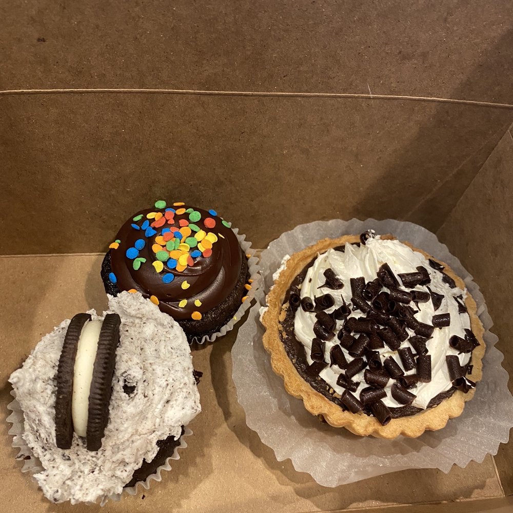 Stick to Your Buns - two pastries in a box - Cupcakes Near Me - Westlake, Ohio Stick to Your Buns - two pastries in a box - Cupcakes Near Me - Westlake, Ohio