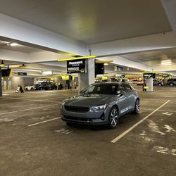 Hertz Rent A Car - No cars in presidents circle aisle except 2 with no keys