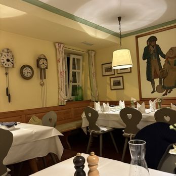 Freisinger Hof - Bavarian Near Me - Munich, BY