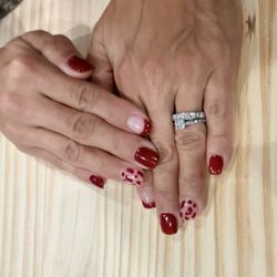Deluxury Nail & Spa