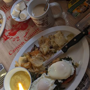 Halfway House Cafe - Egg Florentine with sauce on the side (didn't like the sauce) - American Near Me - Santa Clarita, California Halfway House Cafe - Egg Florentine with sauce on the side (didn't like the sauce) - American Near Me - Santa Clarita, California