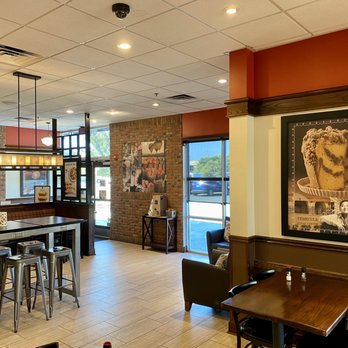 Corner Bakery Cafe - Interior - Cafes Near Me - Temecula, California