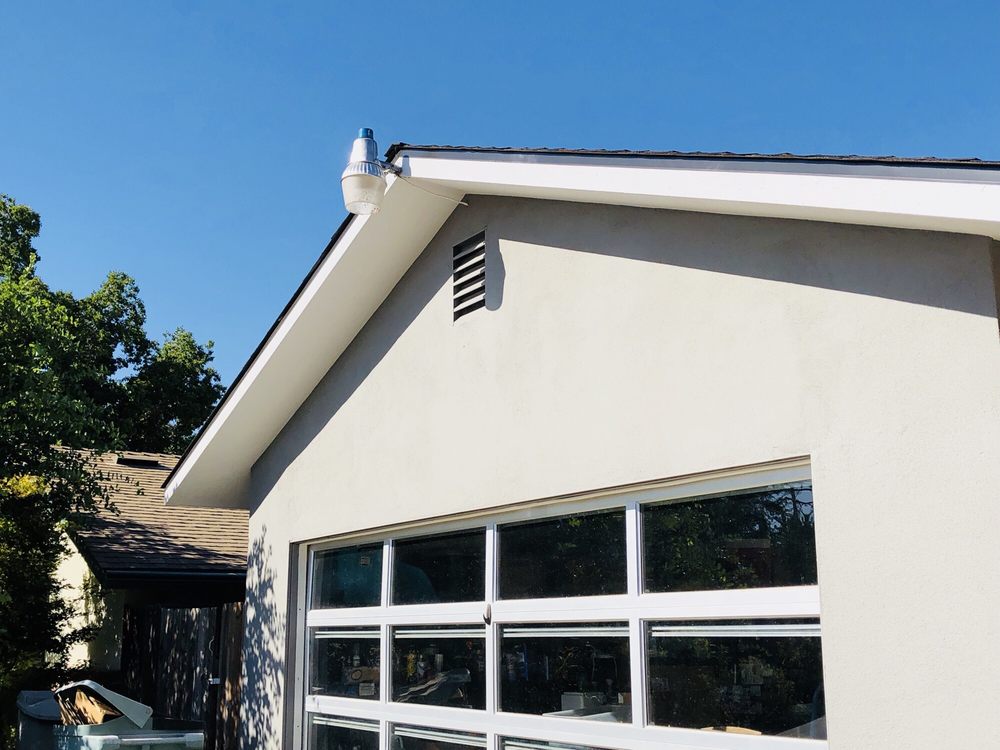 Slide of Smith's Roofing