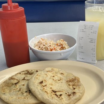 Los Planes De Renderos - Queso y Pupusa De Ayote & Wueso y Pupusa De Pollo with cabbage slaw and red sauce. Pineapple angua Fresca. - Salvadoran Near Me - Hayward, California Los Planes De Renderos - Queso y Pupusa De Ayote & Wueso y Pupusa De Pollo with cabbage slaw and red sauce. Pineapple angua Fresca. - Salvadoran Near Me - Hayward, California