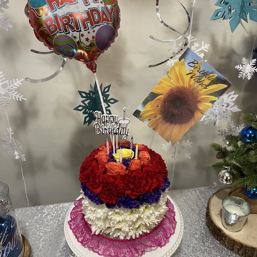 Baeza's Flowers & Decorations - Birthday Cake Bouquet - Florists Near Me - Bronx, New York Baeza's Flowers & Decorations - Birthday Cake Bouquet - Florists Near Me - Bronx, New York