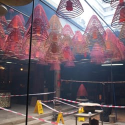 天后廟 - Incense rings that last 30 days or more.