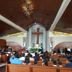 Iglesia Nuestra Señora del Camino - Una iglesia moderna y bonita!!