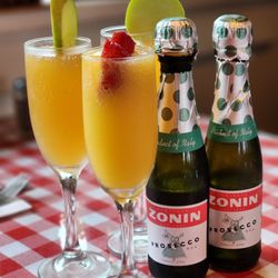 Papa Pete's - Two Vermosas and a Mimosa