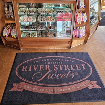 River Street Sweets - Desserts Near Me - Savannah, Georgia River Street Sweets - Desserts Near Me - Savannah, Georgia