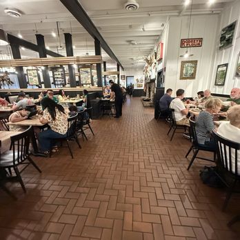 Cracker Barrel Old Country Store - New moderne renovation - American Near Me - Winter Garden, Florida