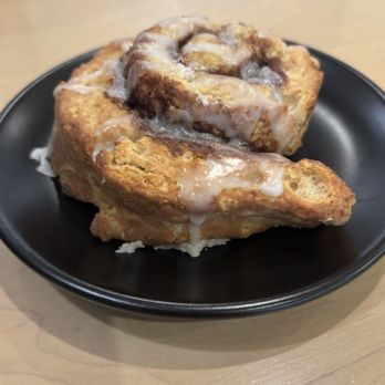 Black Oak Coffee Roasters - Side view of cinnamon roll. - Coffee & Tea Near Me - Healdsburg, California Black Oak Coffee Roasters - Side view of cinnamon roll. - Coffee & Tea Near Me - Healdsburg, California