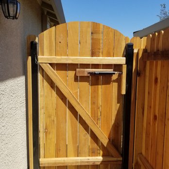 Del Rey Fabrication - Fences & Gates Near Me