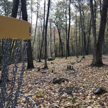 Mountainside Disc Golf at Flynt Park - Looking down hole 6 - Hiking Near Me - Monson, Massachusetts