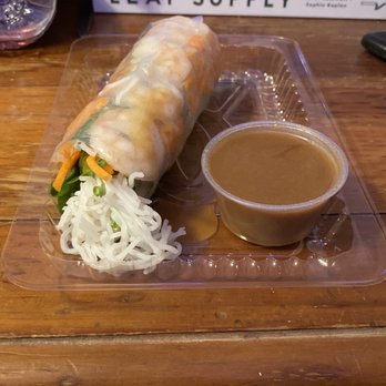 Omi Omy - Summer Roll - Vietnamese Near Me - Amherst, Massachusetts