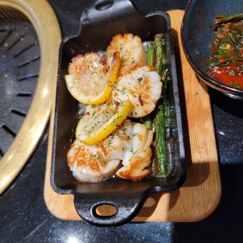 Honest Grill - Buttered scallops with asparagus. - Barbeque Near Me - Centreville, Virginia Honest Grill - Buttered scallops with asparagus. - Barbeque Near Me - Centreville, Virginia
