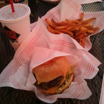 Becks Prime - Cheeseburger and fries - American Near Me - Dallas, Texas