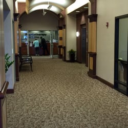 JIS Orthopedics - Entrance hall and elevators