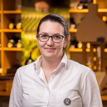 Winzergemeinschaft Franken - Das Team der GWF FrankenVinothek freut sich auf Ihren Besuch! - Beer, Wine & Spirits Near Me - Kitzingen, BY Winzergemeinschaft Franken - Das Team der GWF FrankenVinothek freut sich auf Ihren Besuch! - Beer, Wine & Spirits Near Me - Kitzingen, BY