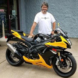 2017 GSX R750 Yellow and black attack