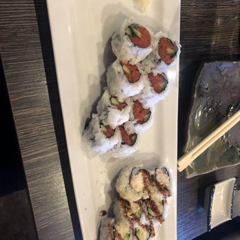 Sushiholic Arcadia - Spicy tuna and tootsie rolls - Sushi Bars Near Me - Phoenix, Arizona Sushiholic Arcadia - Spicy tuna and tootsie rolls - Sushi Bars Near Me - Phoenix, Arizona
