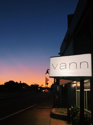 Vann Restaurant by null
