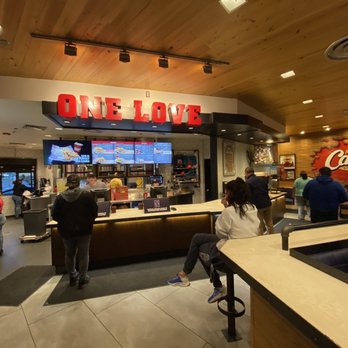 Raising Cane's Chicken Fingers - customers in a restaurant - Fast Food Near Me - Schaumburg, Illinois Raising Cane's Chicken Fingers - customers in a restaurant - Fast Food Near Me - Schaumburg, Illinois