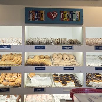 Donut Hole Bakery Cafe - Display - Cafes Near Me - Santa Rosa Beach, Florida Donut Hole Bakery Cafe - Display - Cafes Near Me - Santa Rosa Beach, Florida