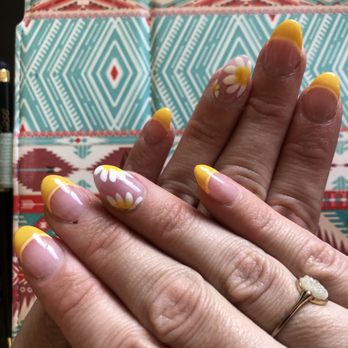Vase's Nails & Spa - How cute are these flower nails? She nailed it- exactly what I asked for! - Nail Salons Near Me - San Diego, California