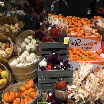Vons - Halloween display - Grocery Near Me - Santa Ana, California