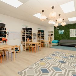 Konekt Club & Workshops - Creative DIY Studio and Hangout Space