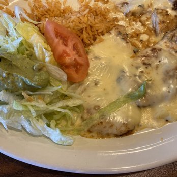 El Maya Mexican Restaurant - Pollo Mexicano with Queso Sauce - Mexican Near Me - Pocomoke City, Maryland El Maya Mexican Restaurant - Pollo Mexicano with Queso Sauce - Mexican Near Me - Pocomoke City, Maryland