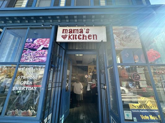 Mama's Pizza Kitchen by null