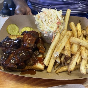 Jazzy B's - Burnt Ends Sandwich Combo - Food Trucks Near Me - Lee's Summit, Missouri Jazzy B's - Burnt Ends Sandwich Combo - Food Trucks Near Me - Lee's Summit, Missouri